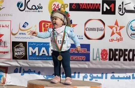 فردوس الشاط .. أصغر عداءة مغربية تشارك في سباق نسوي