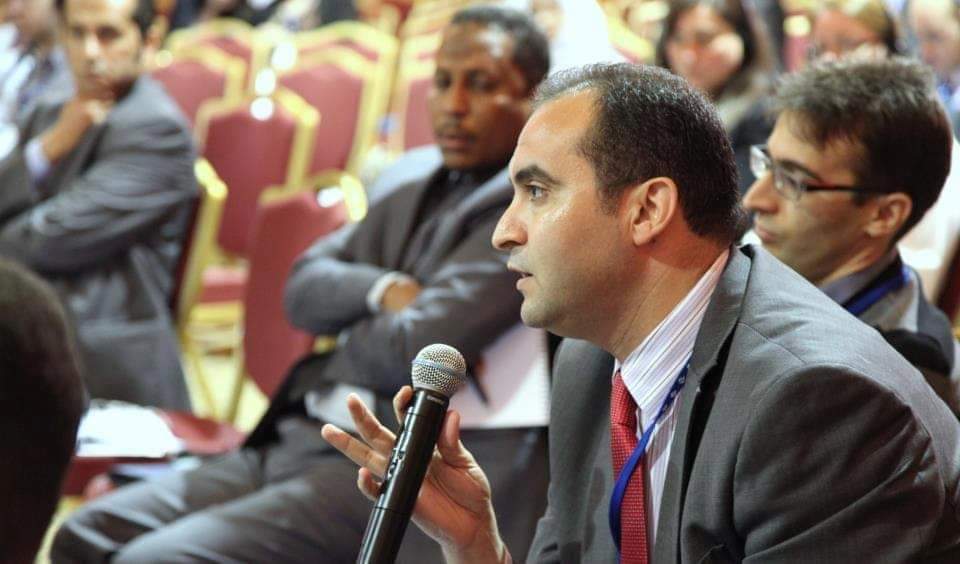 خالد أدنون .. “حكومة 22.20 ونصف الكأس الفارغة…”
