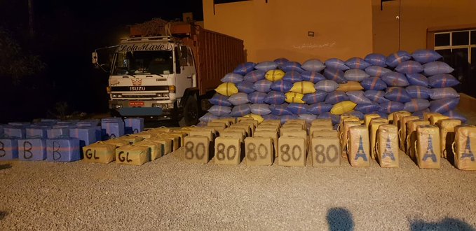 الشرطة القضائية .. تحجز ثلاثة أطنان من مخدر الشيرا بضواحي كلميم #كوفيد_19