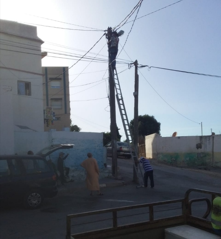 احياء بجماعة الزيتون تشهد حملة انتخابية سابقة لأوانها و بوسائل بدائية.