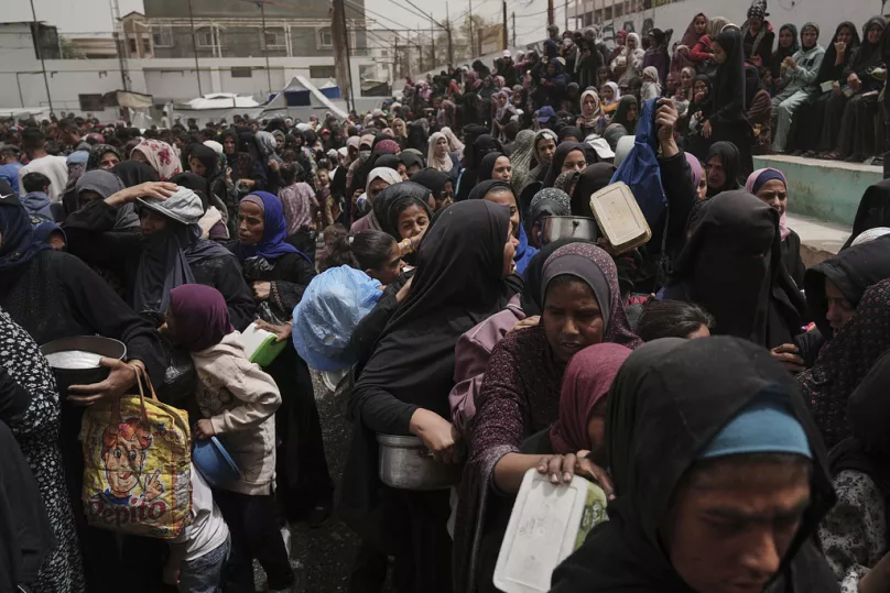 مليون امرأة يواجهن المجاعة بغزة و”الأغذية العالمي” يشكو قلة المساعدات
