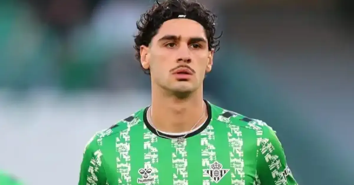 كرة القدم .. أتلتيكو مدريد الإسباني يعزز صفوفه باللاعب كاردوسو القادم من ريال بيتيس
