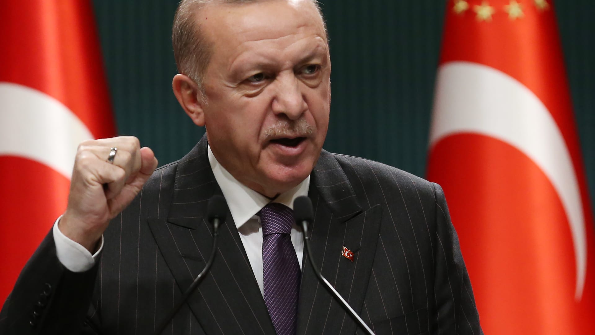 أردوغان يطلق “نداء الأخوة” من أنقرة: العرب والأكراد والأتراك سيحلون مشاكل المنطقة بعيداً عن “الحماة” الأجانب